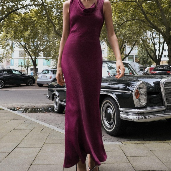 ZARA BACKLESS DRESS - Picture 5 of 5